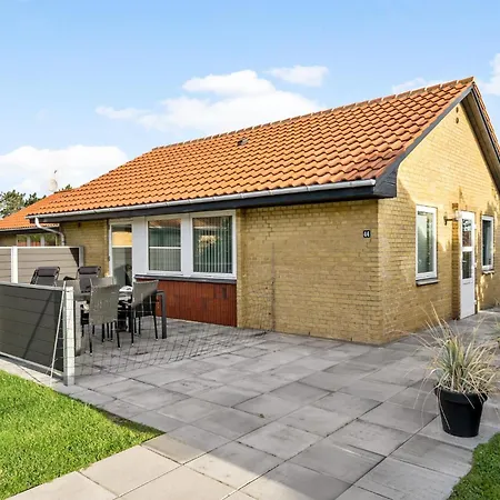 2 Bedroom Gorgeous In Norre Nebel Holiday home *